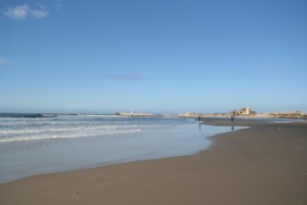 weiter, leerer Strand